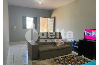 Casa residencial disponível para venda no bairro granada em uberlândia-mg