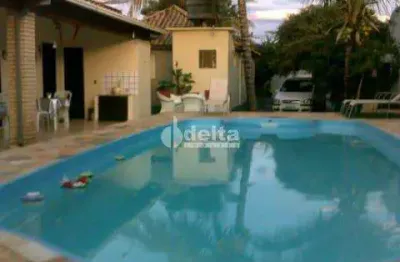 Casa residencial disponível para venda no bairro presidente roosevelt em uberlândia-mg