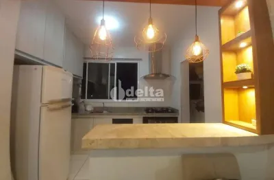 Apartamento disponível para venda no bairro segismundo pereira em uberlândia-mg