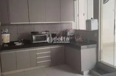 Casa residencial disponível para venda no bairro nova uberlândia em uberlândia-mg