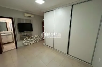 Casa no condomínio jardins barcelona disponível para venda em uberlândia-mg
