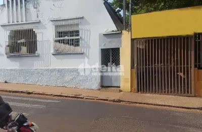 Casa residencial/comercial disponível para venda no bairro centro em uberlândia-mg