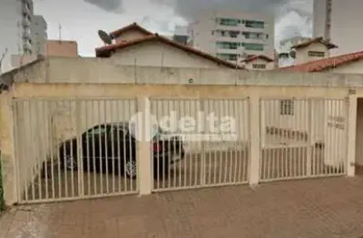 Casa de colônia disponível para venda no bairro morada da colina em uberlândia-mg.