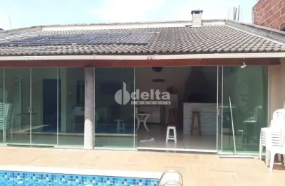 Casa residencial disponível para venda no bairro pampulha em uberlândia - mg