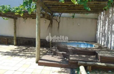 Casa residencial disponível para venda no bairro cidade jardim  em uberlândia-mg