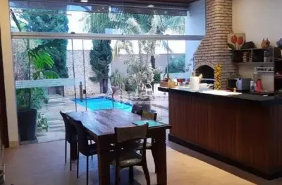 Casa no condomínio carmel disponível para venda em uberlândia-mg