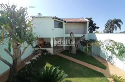 Casa residencial disponível para venda no bairro cidade jardim  em uberlândia-mg