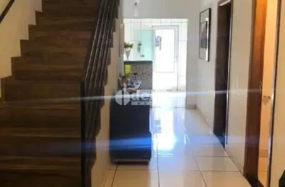 Casa residencial disponível para venda no bairro santa rosa em uberlândia-mg