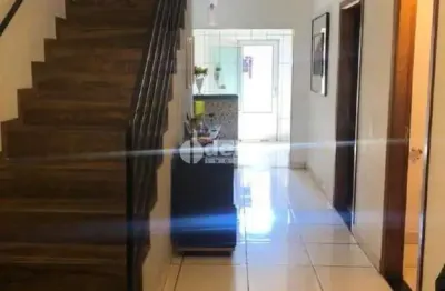 Casa residencial disponível para venda no bairro santa rosa em uberlândia-mg