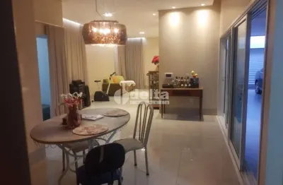 Casa residencial disponível para venda no bairro segismundo pereira em uberlândia-mg