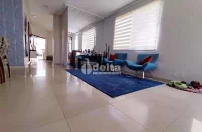Casa residencial disponível para venda no bairro umuarama em uberlândia-mg