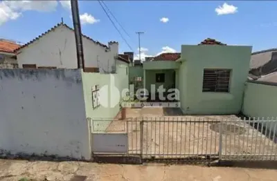 Casa residencial disponível para venda no bairro nossa senhora aparecida em uberlândia-mg