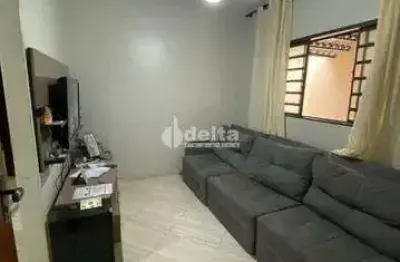 Casa residencial disponível para venda no bairro luizote de freitas em uberlândia mg