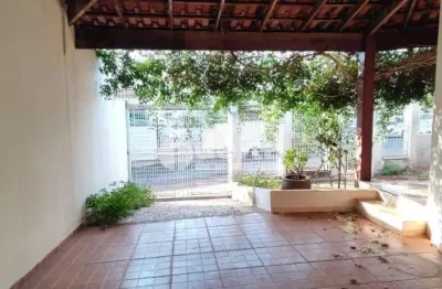 Casa residencial disponível para venda no bairro fundinho em uberlândia-mg