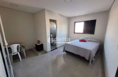 Casa residencial disponível para venda no bairro nossa senhora aparecida em uberlândia-mg