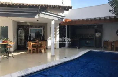 Casa residencial disponível para venda no bairro morada da colina em uberlândia-mg.