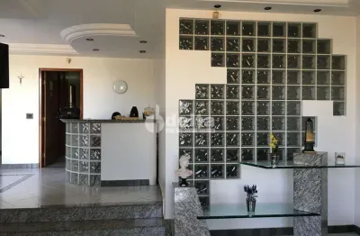 Prédio disponível para venda no bairro Brasil em Uberlândia-MG