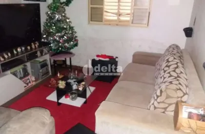 Casa residencial disponível para venda no bairro marta helena  em uberlândia-mg