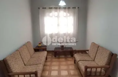 Casa residencial disponível para venda no bairro umuarama em uberlândia-mg