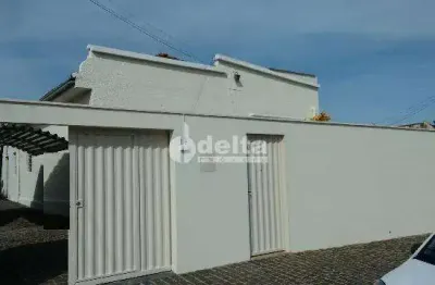 Casa disponível para venda no bairro osvaldo resende em uberlândia-mg