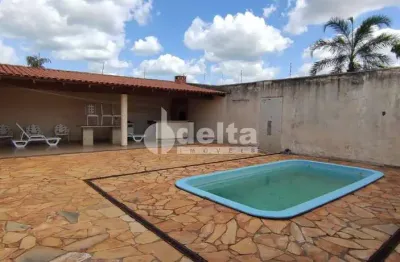Casa residencial disponível para venda no bairro carajás em uberlândia-mg