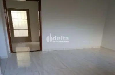 Casa disponível para venda no bairro osvaldo rezende em uberlândia-mg
