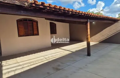 Casa residencial disponível para venda no bairro cidade jardim em uberlândia-mg