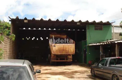 Galpão disponível para venda no bairro marta helena em uberlândia-mg