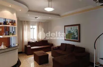 Prédio disponível para venda no bairro custódio pereira em uberlândia-mg