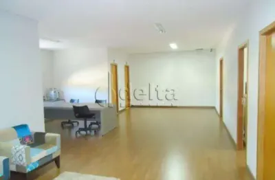 Casa comercial disponível para venda no bairro tibery em uberlândia-mg