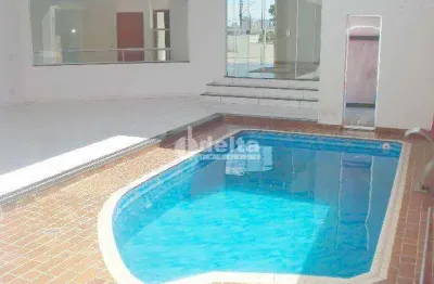 Casa residencial disponível para venda e aluguel no bairro jardim karaiba em uberlândia - mg