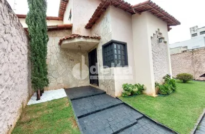 Casa comercial e residencial disponível para venda no bairro brasil em uberlândia-mg