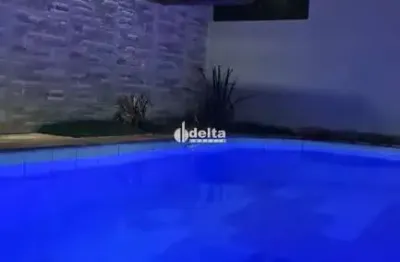 Casa residencial disponível para venda no bairro santa mônica em uberlândia-mg