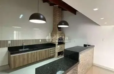 Casa disponível para locação e venda no bairro bosque dos buritis em uberlândia-mg