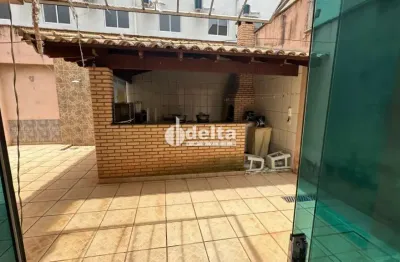 Casa disponível para venda no bairro segismundo pereira em uberlândia mg