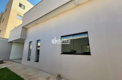 Casa residencial com 3 quartos sendo 1 suíte disponível para venda no bairro jardim holanda em uberlândia mg