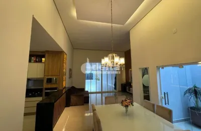 Casa disponível para venda no bairro alto umuarama em uberlândia mg