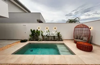 Casa no condomínio splendido disponível para venda em uberlândia-mg