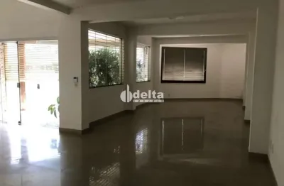 Prédio disponível para venda no bairro tabajaras em uberlândia-mg