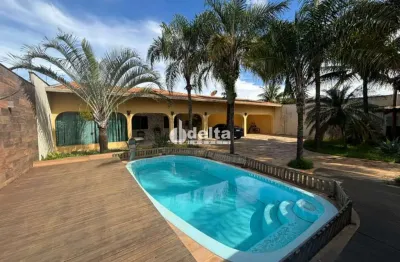 Casa mista disponível para locação e venda no bairro jardim karaíba em uberlândia-mg