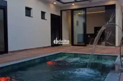 Casa no condomínio raros alto umuarama disponível para venda em uberlândia-mg