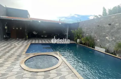 Casa com 2 quartos à venda no Chácaras Tubalina e Quartel, Uberlândia 