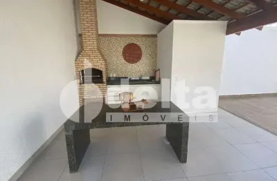 Casa residencial com 3 quartos sendo 1 suíte disponível para locação no bairro novo mundo em uberlândia - mg.