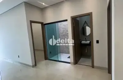 Casa disponível para venda no bairro jardim holanda em uberlândia-mg