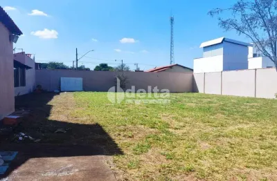 Casa com 7 quartos à venda em Saraiva, Uberlândia 
