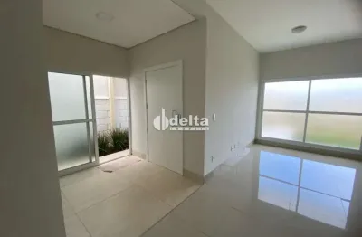 Casa em condomínio com 3 quartos disponível para locação e venda em uberlândia-mg.