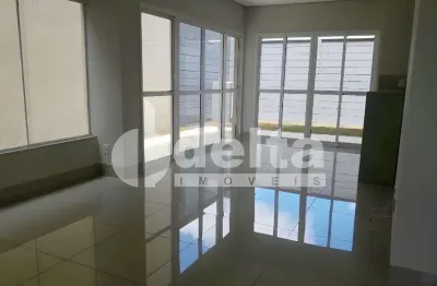 Casa no condomínio village paradiso ii disponível para venda e locação em uberlândia-mg