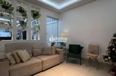 Casa disponível para venda no bairro santa rosa em uberlândia mg
