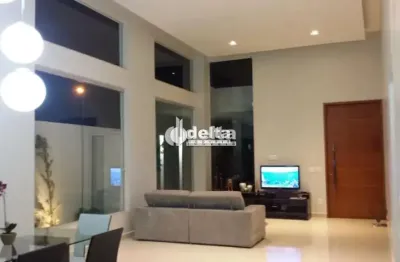 Casa no condomínio splendido disponível para locação e venda