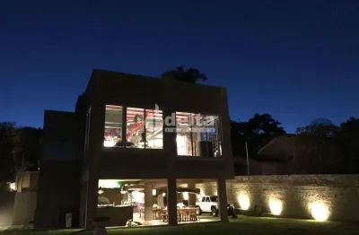 Casa residencial disponível para venda no bairro cidade jardim  em uberlândia-mg